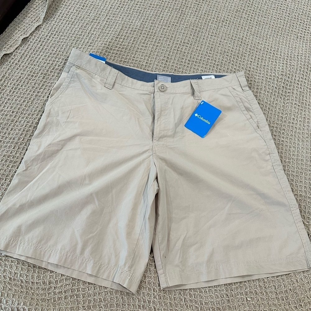 Columbia Tan Flat Front Shorts Lightweight Casual 38 10L - Picture 2 of 5